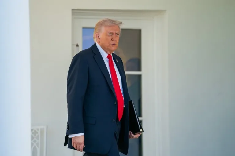 Trump explota contra periodista