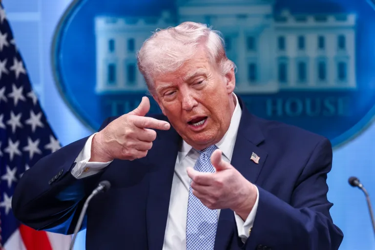 EN PORTADA: EXPIRA EL PLAZO Trump dice que “toda una civilización morirá” si no hay un acuerdo con Irán.