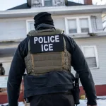 agentes entrar a casas