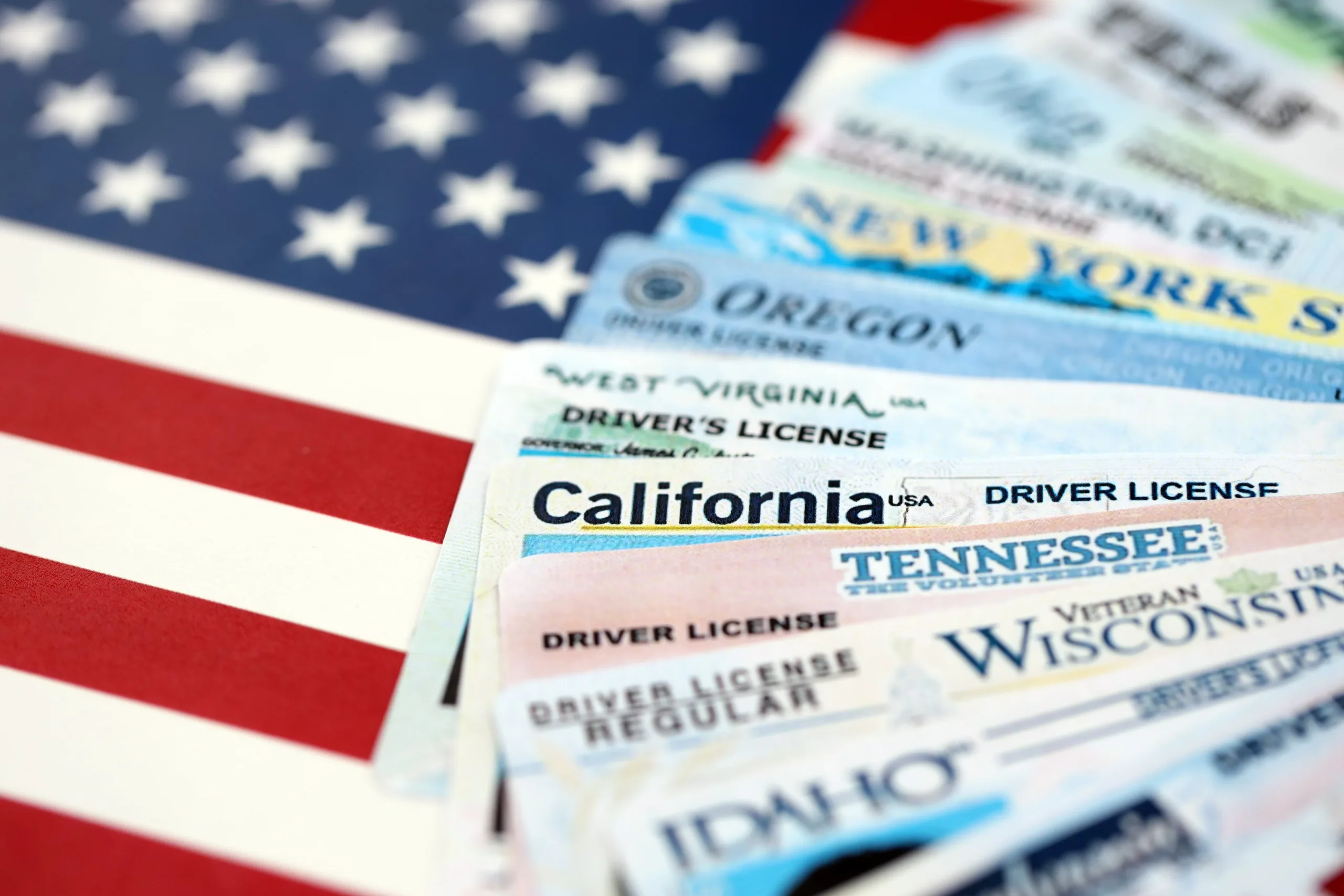 Redadas en Texas: Caen redes de robo de identidad y empleo