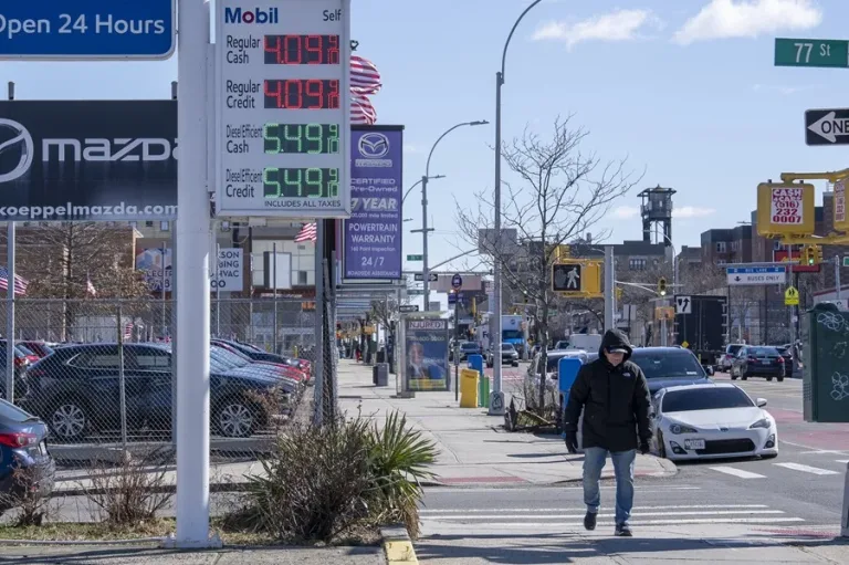 Gasolina: El arma política de los demócratas para 2026