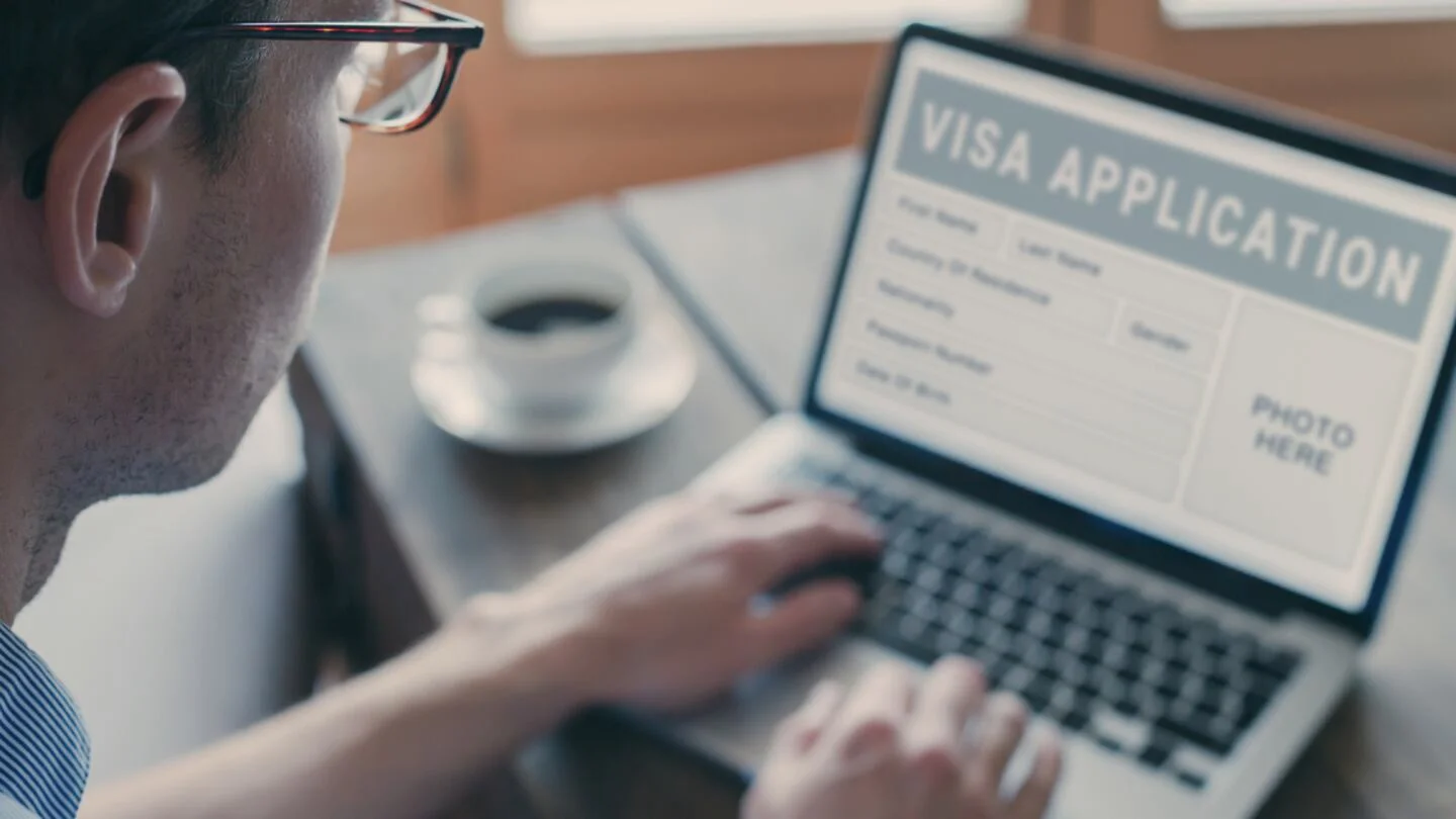 negará visas a quienes digan temer persecución