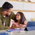 California busca ayuda bilingüe para niños migrantes