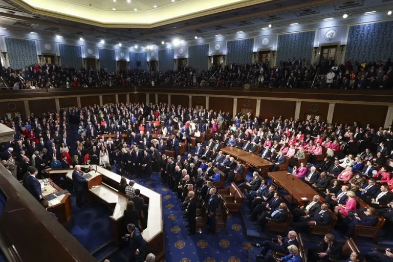 ¿Fin del cierre del DHS? Senado aprueba presupuesto para ICE y CBP