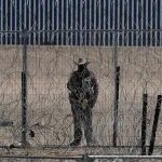 Texas: Policía podrá detener a sospechosos de ser irregulares