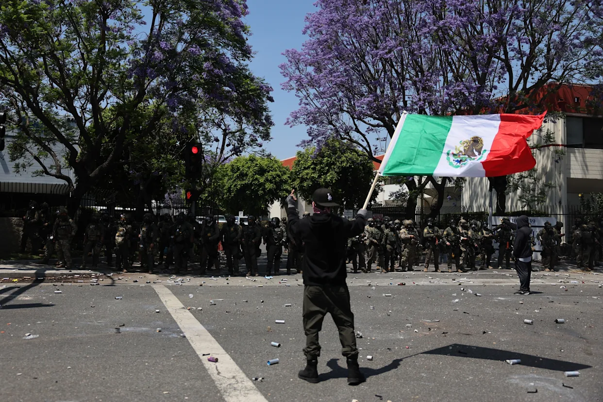 Denuncian redadas migratorias