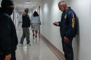 El Paso: Audios del 911 exponen sobredosis en cárcel de ICE
