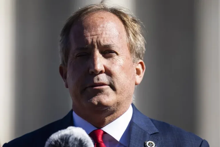 Ken Paxton gana la candidatura