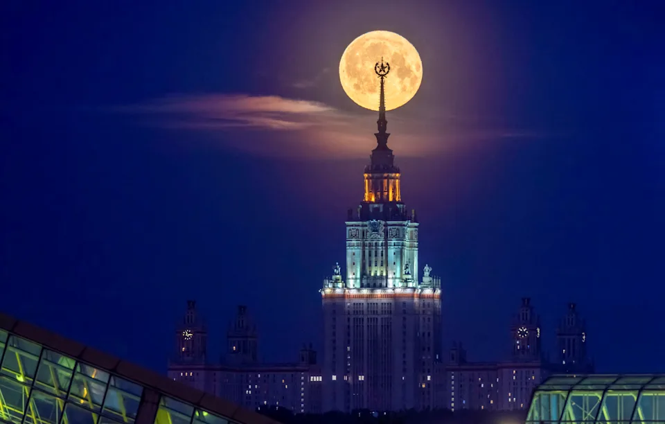 Luna de Flores y Luna Azul en mayo
