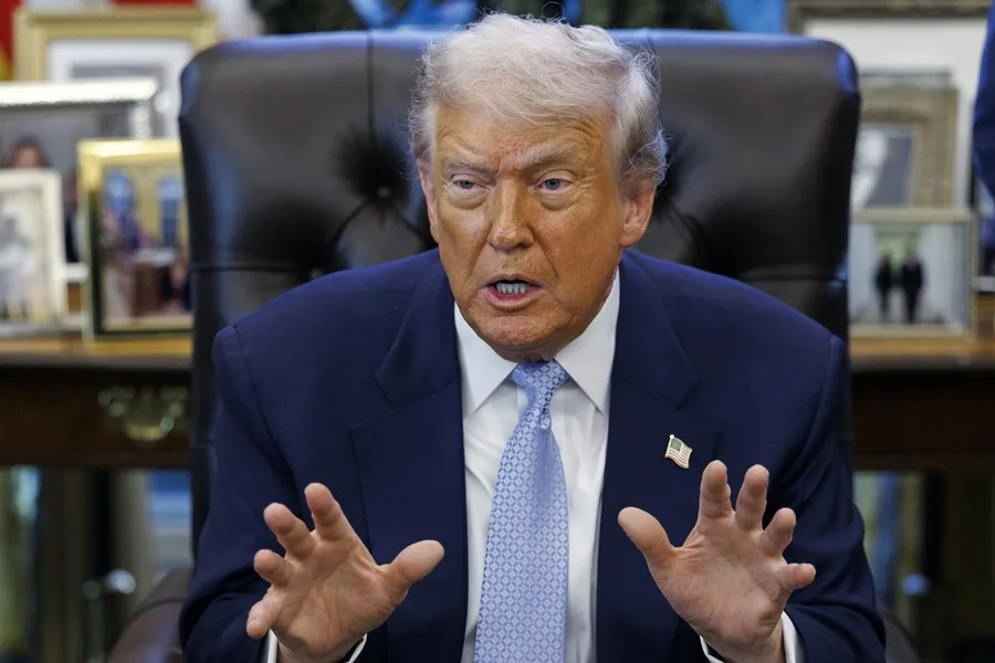 Trump "borrará de la faz de la tierra" a Irán si atacan buques