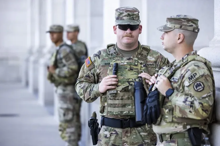 Trump pone en la mira militar
