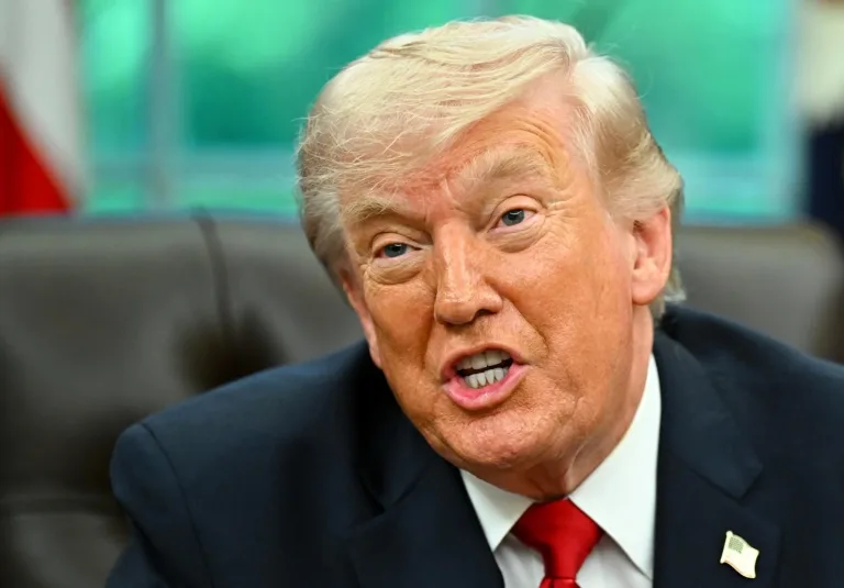 EN PORTADA: PROYECTO LIBERTAD Trump amenaza a Irán con "borrarlo de la faz de la Tierra" tras ejecutar el “Proyecto Libertad”.