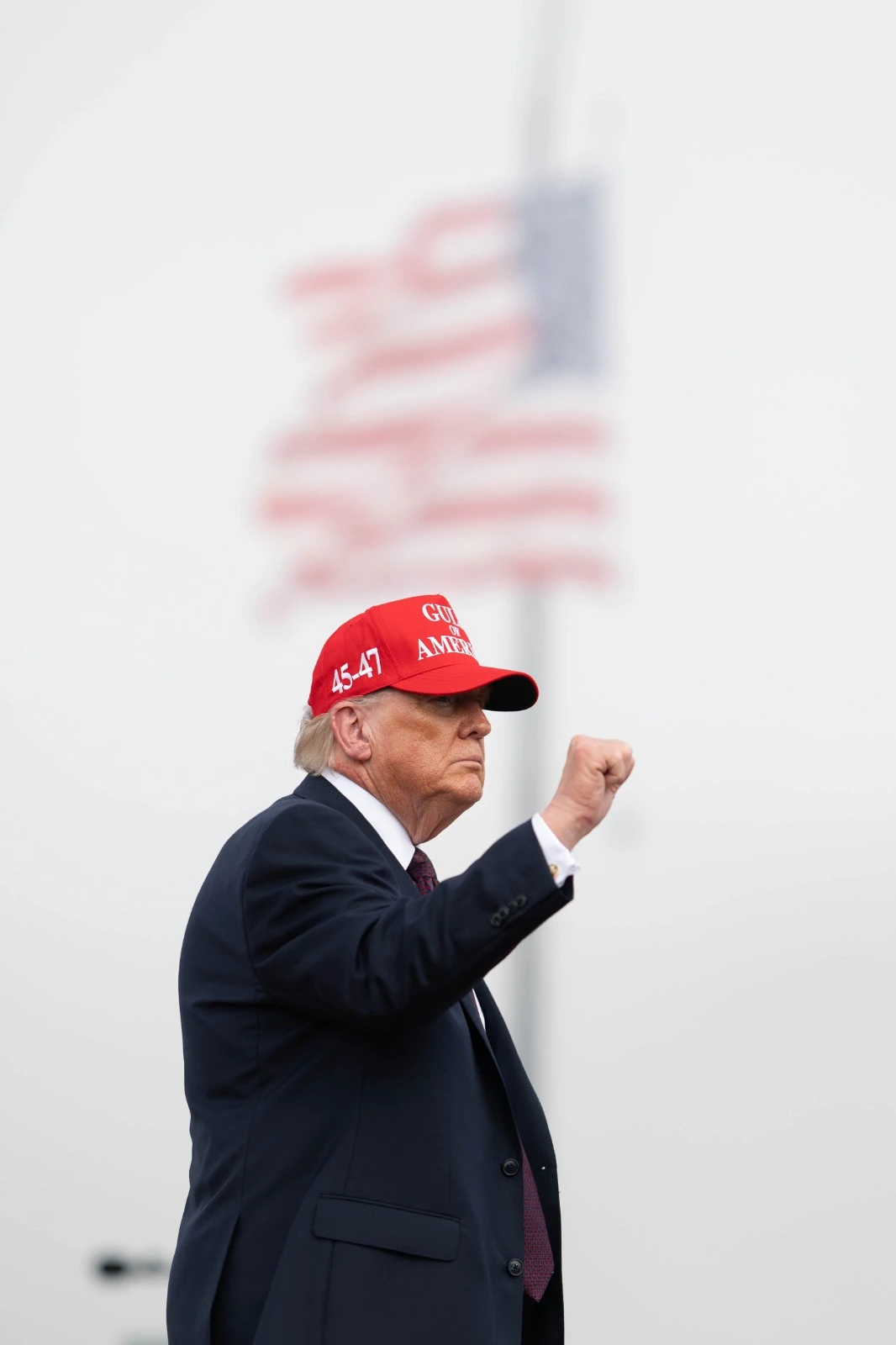 EN PORTADA: ELECCIONES EN TIEMPOS DE GUERRA Trump afirma que las elecciones no afectarán su estrategia en la guerra con Irán.