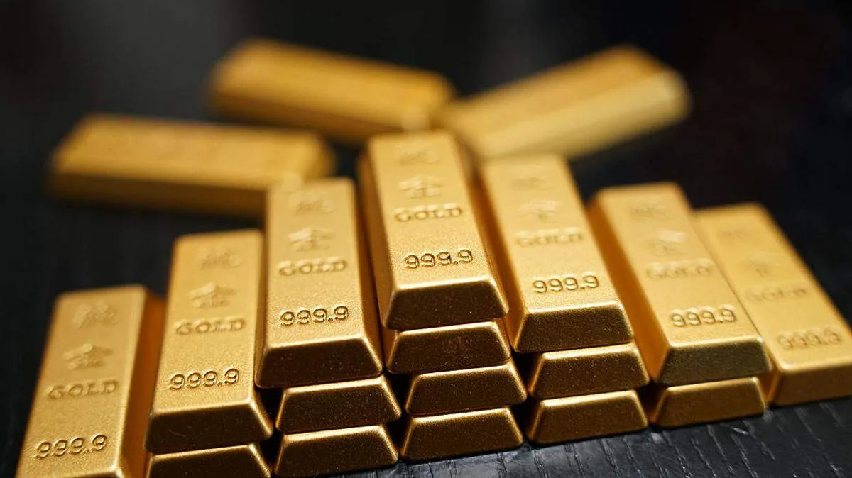 exagente de la CIA de robar 300 lingotes de oro
