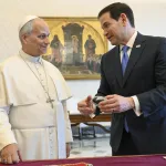 Marco Rubio busca alianza con el Vaticano tras ver al Papa León XIV