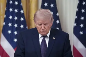 Trump ultima detalles de acuerdo nuclear y comercial con Irán