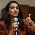 Nithya Raman y Karen Bass se medirán