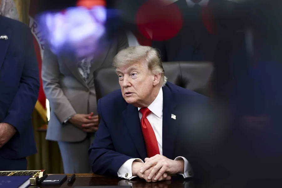 Trump amenaza con intervenir Washington