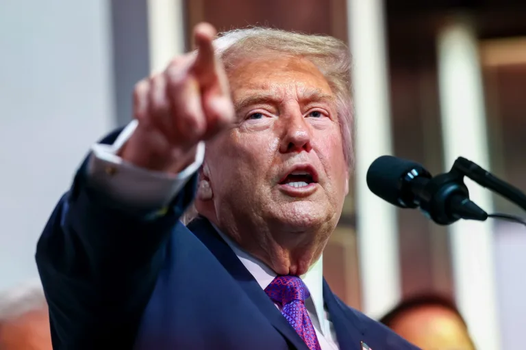 EN PORTADA: SIN PRUEBAS Trump denuncia “fraude” en California y abandona entrevista de NBC News