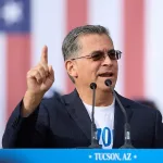 Xavier Becerra lidera primarias