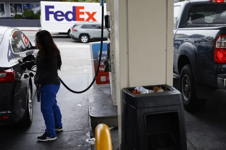 Georgia: Precios de gasolina subirán tras fin de subsidio